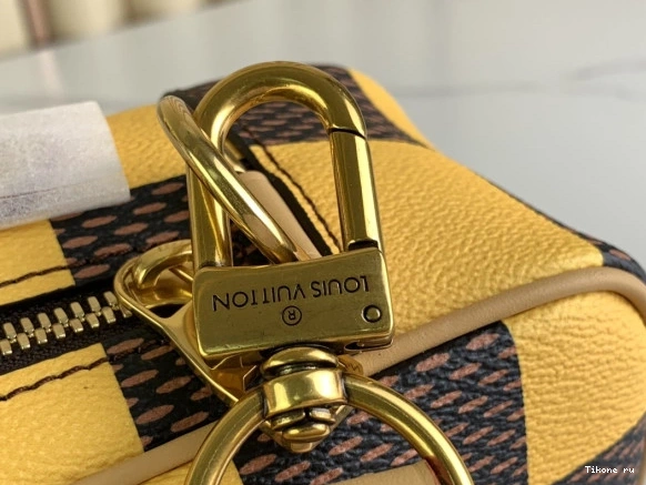 Cheap Messenger-24*24*8CM Chess VUITTON LOUIS 0815